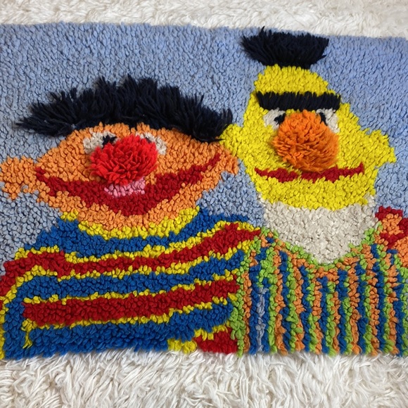 Vintage Bert and Ernie Latch Hook Rug-Sesame Street - Picture 2 of 7
